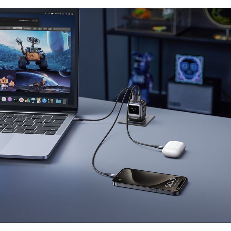 UGREEN-ROBOT-GAN-TECH-CARGADOR-65W-1-USB-A---2-USB-C-GRIS-CD361